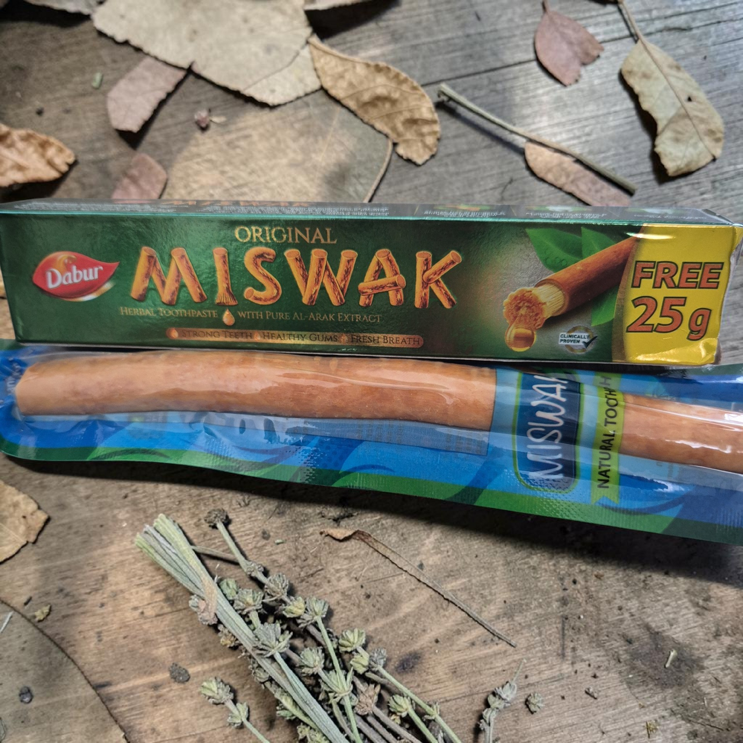 Lot dentifrice + batonnet Miswak ( +1 batonnet offert )
