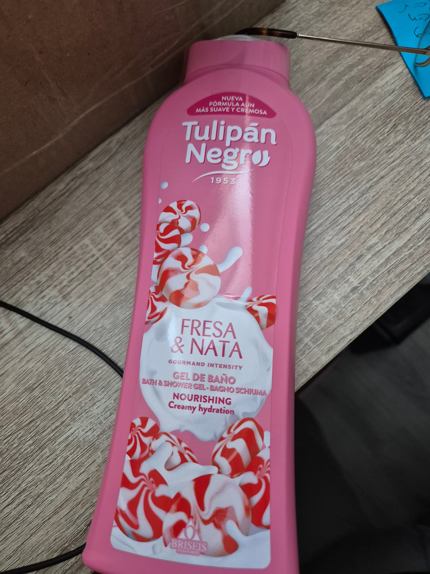 Gel Douche 650 ml . Freza Nata / Créme à la Fraise