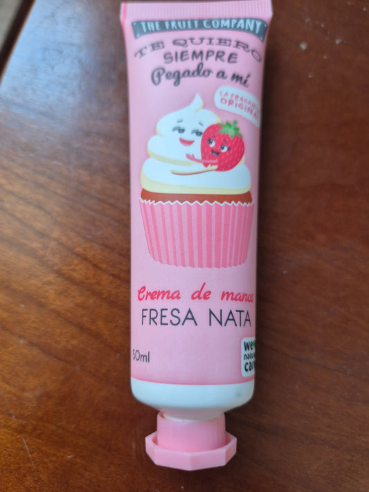 Crème pour les mains ✋️. The fruit company. 50ml . Parfum 🍓 crème.